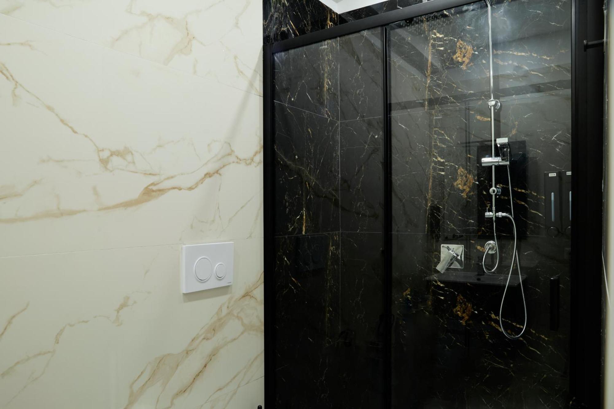 Lumina Naples